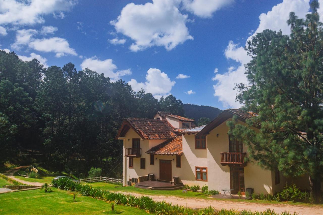Cortijo La Casona & Bungalow Al Pie De La Montana Сан-Крістобаль-де-лас-Касас Екстер'єр фото