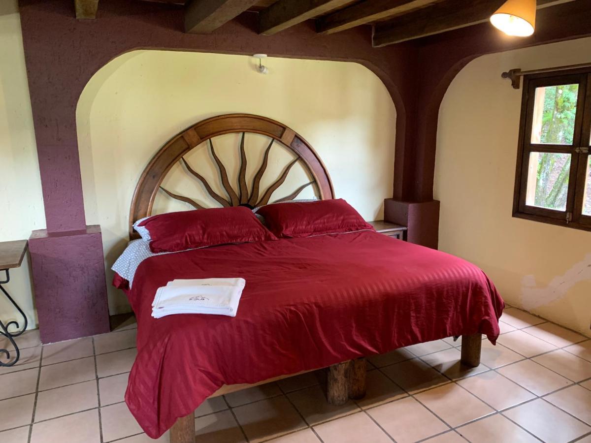Cortijo La Casona & Bungalow Al Pie De La Montana Сан-Крістобаль-де-лас-Касас Екстер'єр фото