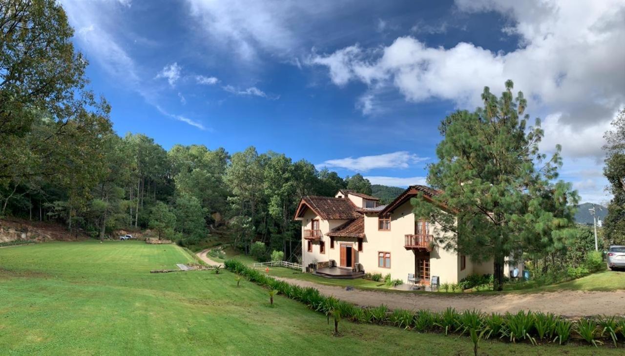 Cortijo La Casona & Bungalow Al Pie De La Montana Сан-Крістобаль-де-лас-Касас Екстер'єр фото
