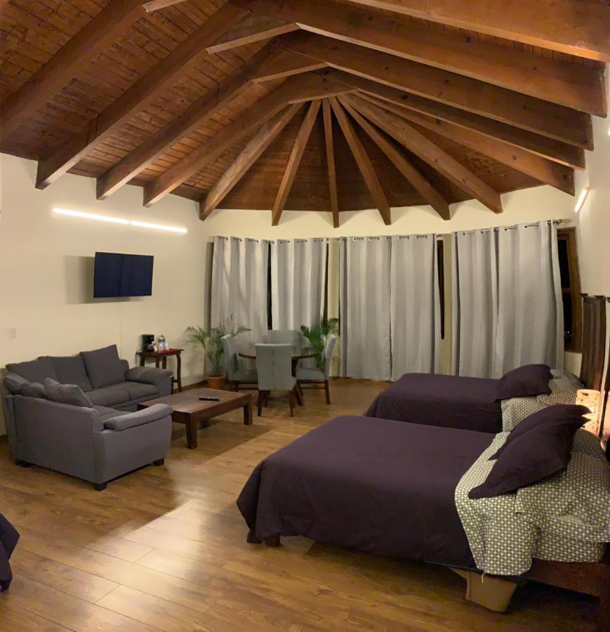 Cortijo La Casona & Bungalow Al Pie De La Montana Сан-Крістобаль-де-лас-Касас Екстер'єр фото