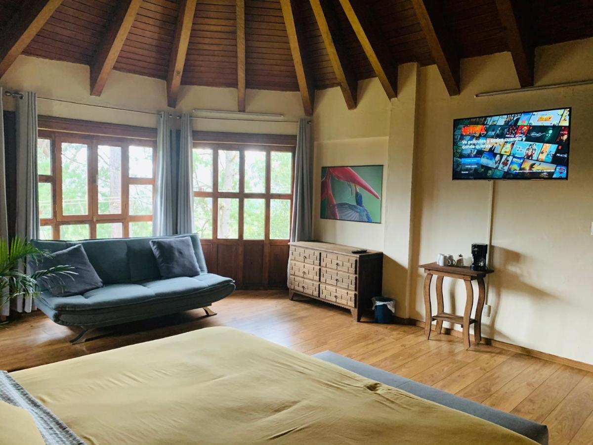 Cortijo La Casona & Bungalow Al Pie De La Montana Сан-Крістобаль-де-лас-Касас Екстер'єр фото