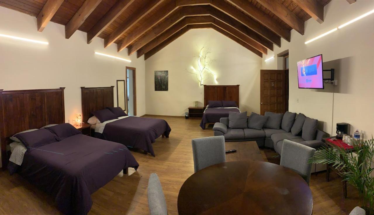 Cortijo La Casona & Bungalow Al Pie De La Montana Сан-Крістобаль-де-лас-Касас Екстер'єр фото