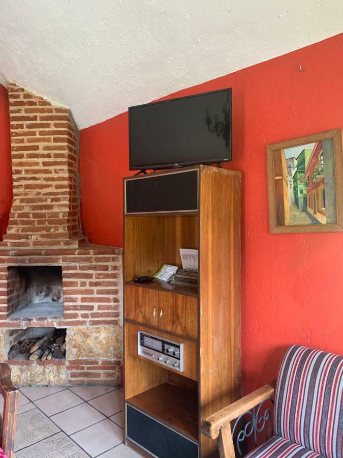 Cortijo La Casona & Bungalow Al Pie De La Montana Сан-Крістобаль-де-лас-Касас Екстер'єр фото